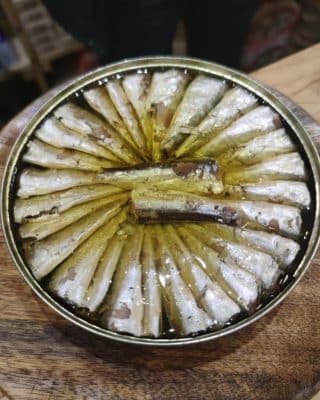 Petites sardines millésimées 2013 (entre 50 et 80 pièces) - Real Conservera Espanola - Nouvelle Vague l'épicerie fine de la pêche à Bordeaux depuis 2017